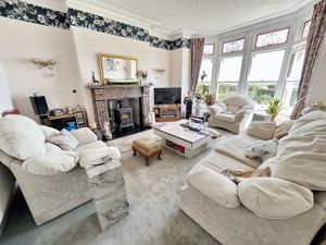 Lounge- click for photo gallery